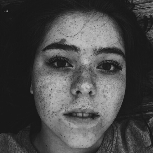 Meet your Posher, Jess - Picture 2 of 4